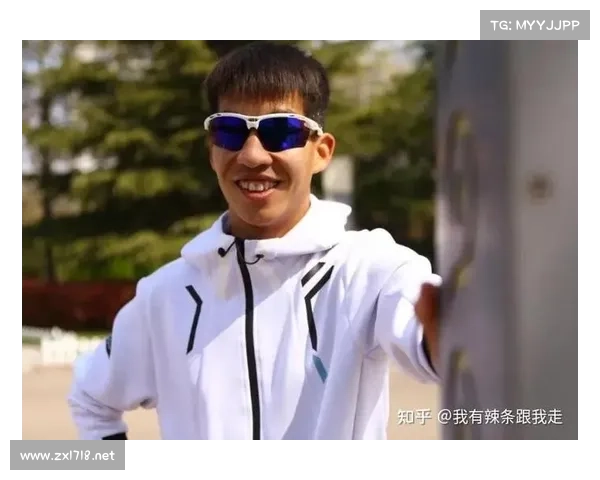 如何全面评估杨绍辉在福冈马拉松中的出色表现及其背后的因素