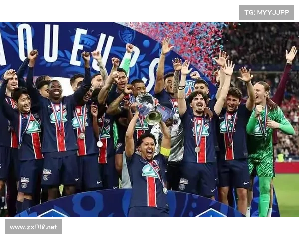 巴萨球迷对西班牙超级杯的热切期待与赛季初的挑战展望